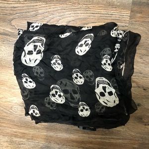100% AUTHENTIC Alexander McQueen Scarf.